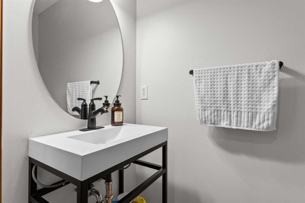 114 Chapalina Terrace Se, Calgary, AB - Indoor Photo Showing Other Room