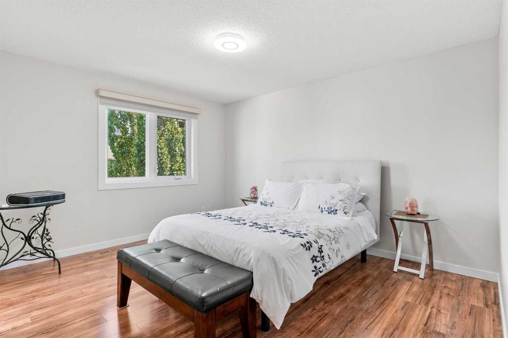 114 Chapalina Terrace Se, Calgary, AB - Indoor Photo Showing Bedroom