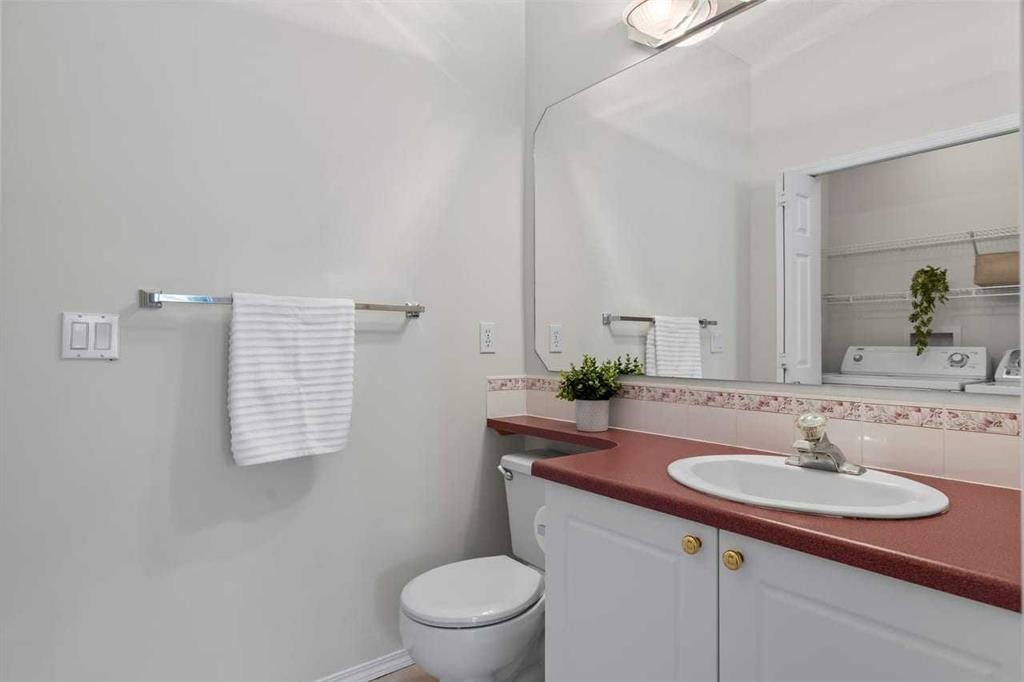 139 Hidden Valley Green Nw, Calgary, AB - Indoor Photo Showing Bathroom