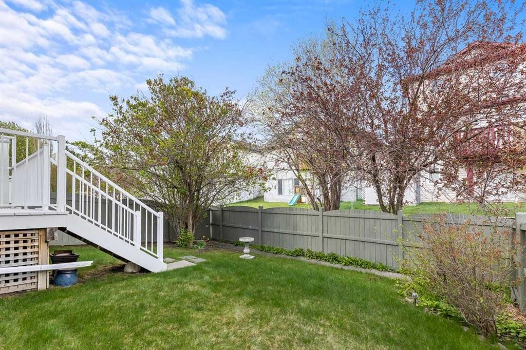 139 Hidden Valley Green Nw, Calgary, AB - Outdoor