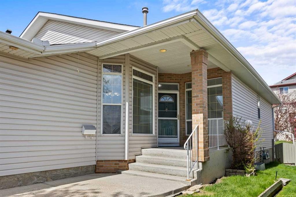 139 Hidden Valley Green Nw, Calgary, AB - Outdoor