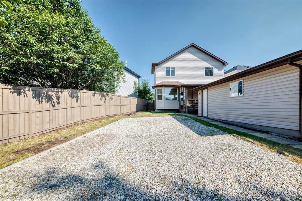 43 Somerside Common Sw, Calgary, AB - Outdoor