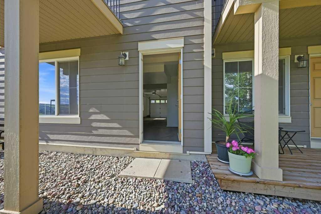 3 Evansview Gardens Nw, Calgary, AB - Outdoor With Exterior