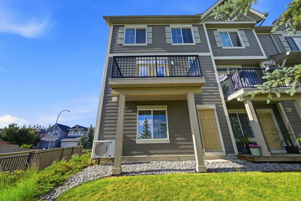 3 Evansview Gardens Nw, Calgary, AB - Outdoor With Balcony