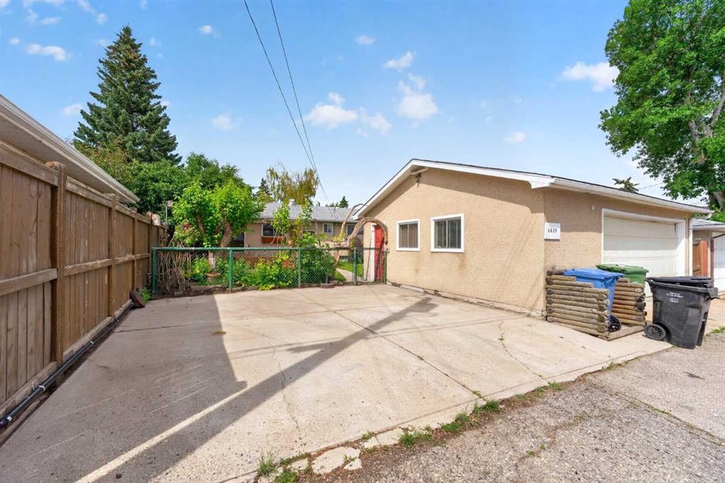 4639 Marbank Drive, Calgary, AB - Outdoor With Exterior