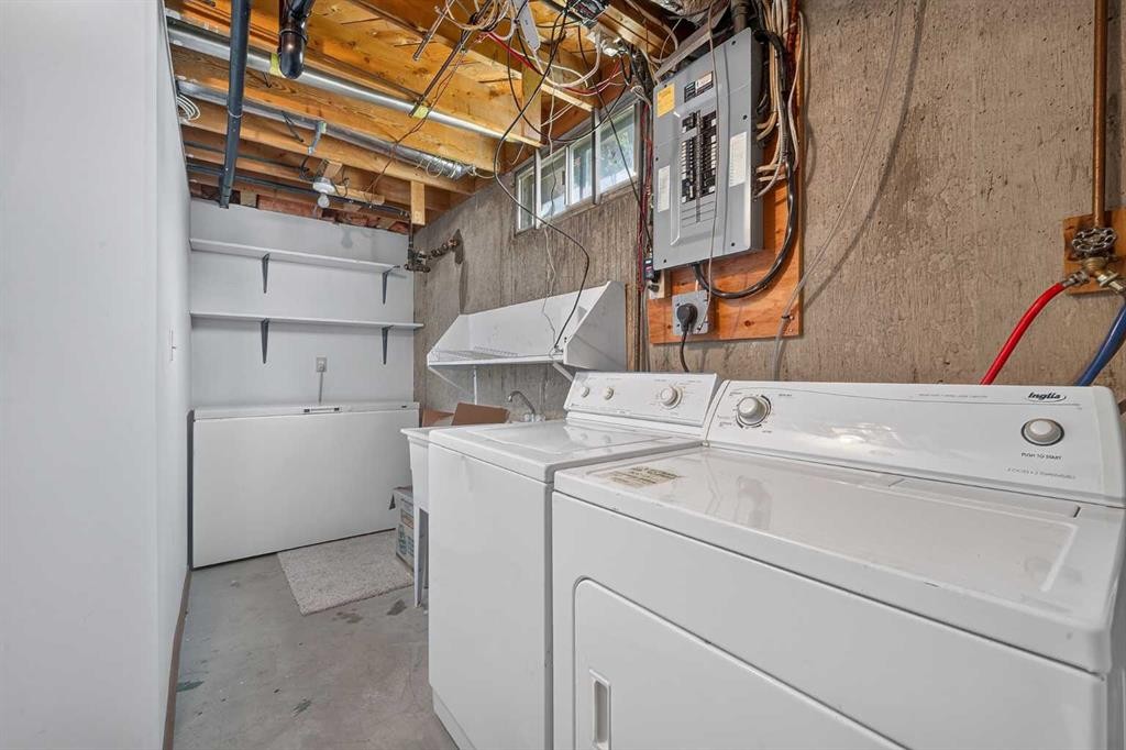 4639 Marbank Drive, Calgary, AB - Indoor Photo Showing Laundry Room