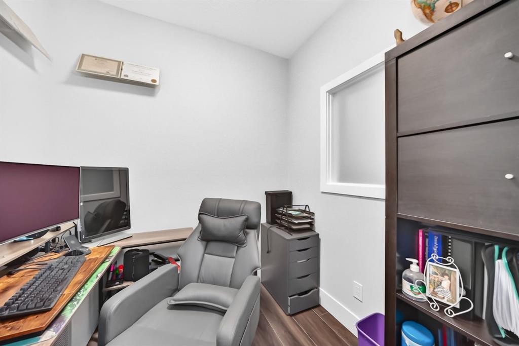 86 Carringvue Manor Nw, Calgary, AB - Indoor