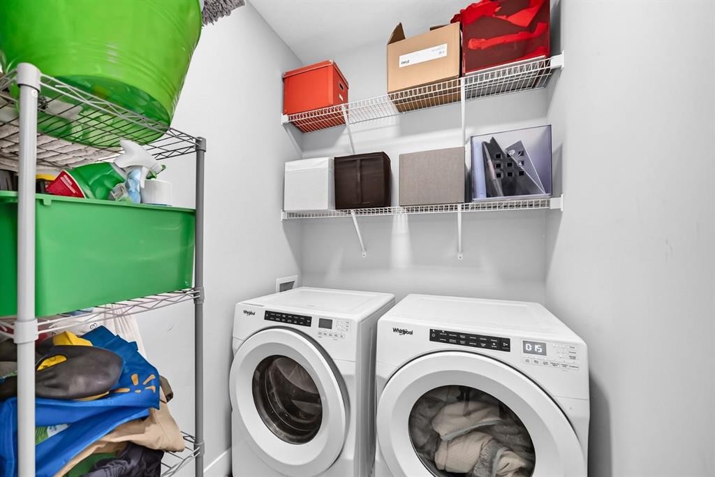 86 Carringvue Manor Nw, Calgary, AB - Indoor Photo Showing Laundry Room