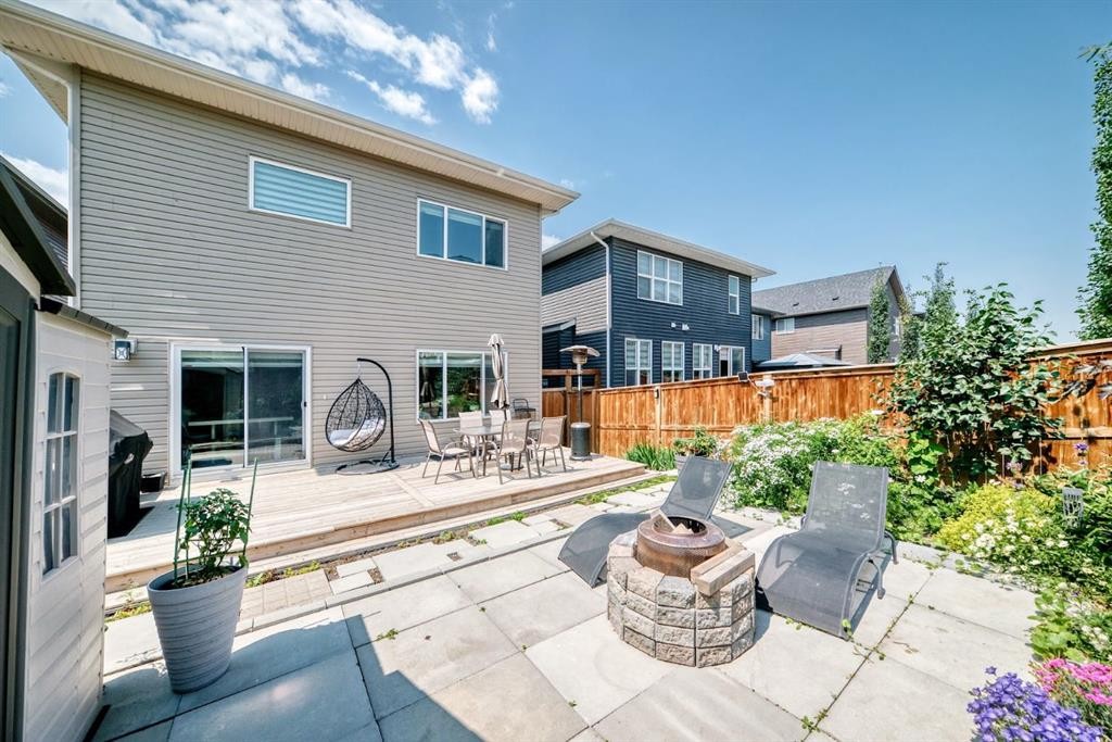 86 Carringvue Manor Nw, Calgary, AB - Outdoor With Deck Patio Veranda