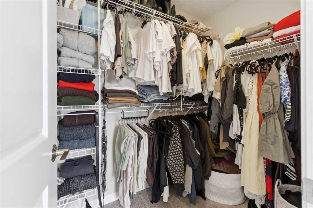26 Evansfield Park Nw, Calgary, AB - Indoor With Storage