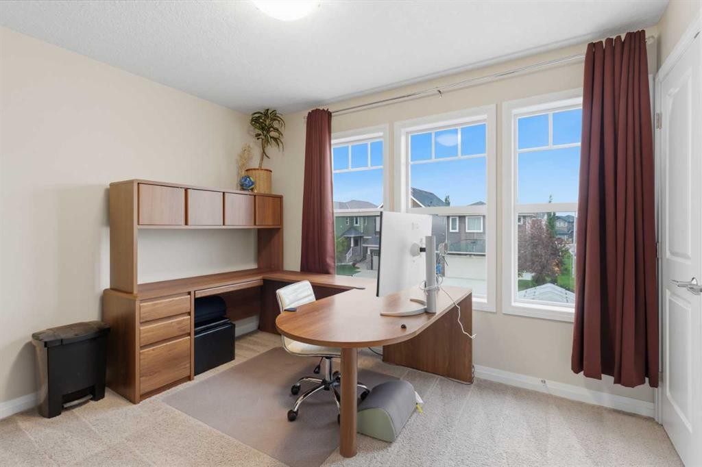 26 Evansfield Park Nw, Calgary, AB - Indoor Photo Showing Office