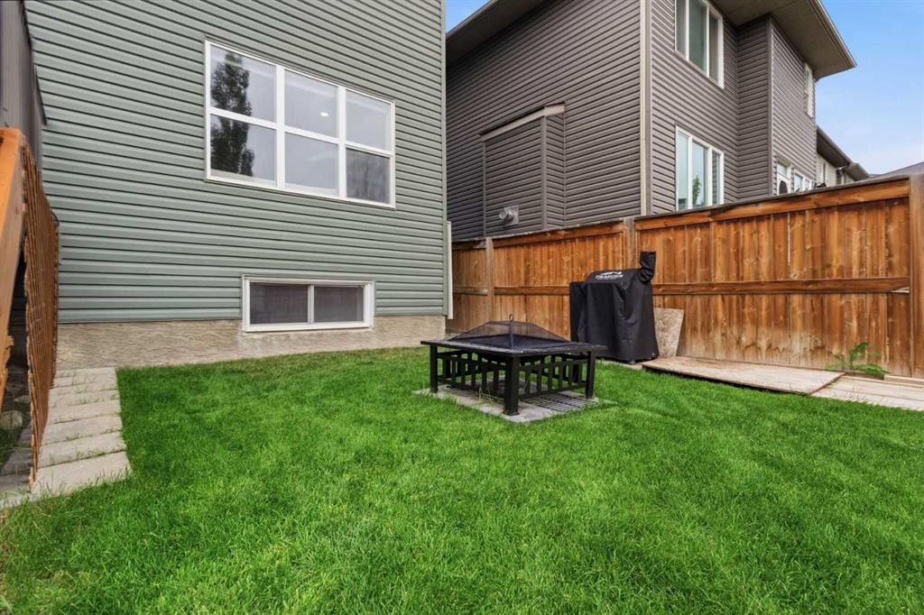 26 Evansfield Park Nw, Calgary, AB - Outdoor