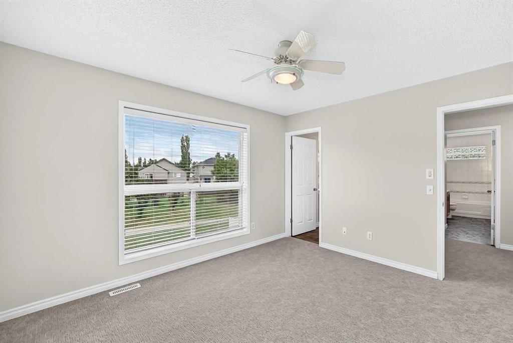 247 Covington Close Ne, Calgary, AB - Indoor Photo Showing Other Room
