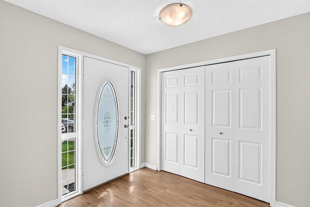 247 Covington Close Ne, Calgary, AB - Indoor Photo Showing Other Room