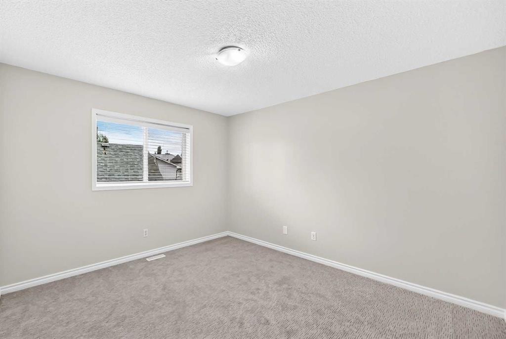 247 Covington Close Ne, Calgary, AB - Indoor Photo Showing Other Room
