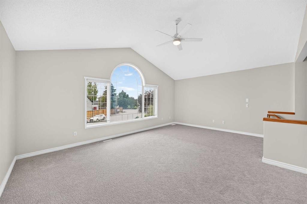 247 Covington Close Ne, Calgary, AB - Indoor Photo Showing Other Room