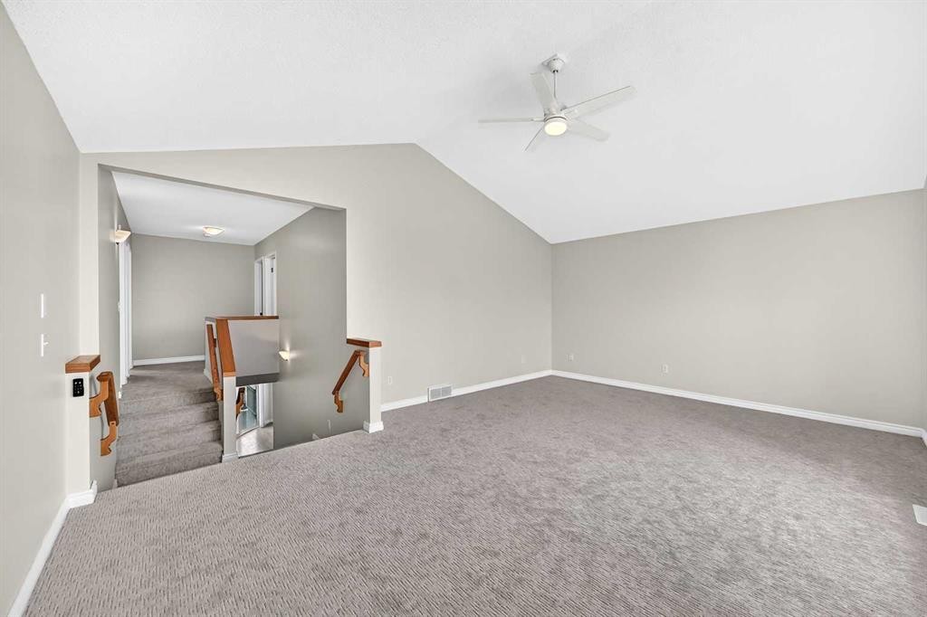 247 Covington Close Ne, Calgary, AB - Indoor Photo Showing Other Room