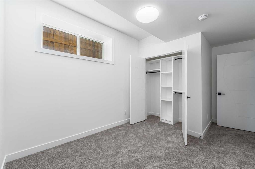 421 Hendon Drive Nw, Calgary, AB - Indoor Photo Showing Other Room