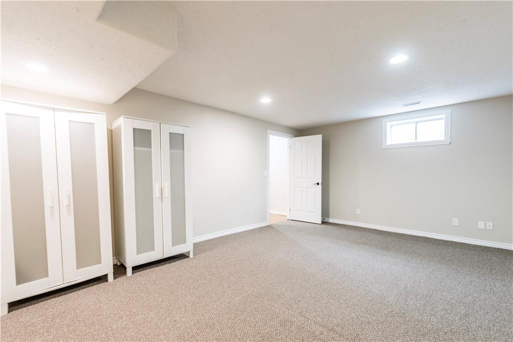 1019 Smith Avenue, Crossfield, AB - Indoor