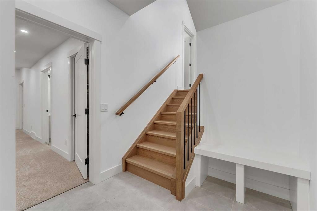 39 Heritage Ridge, Cochrane, AB - Indoor Photo Showing Other Room