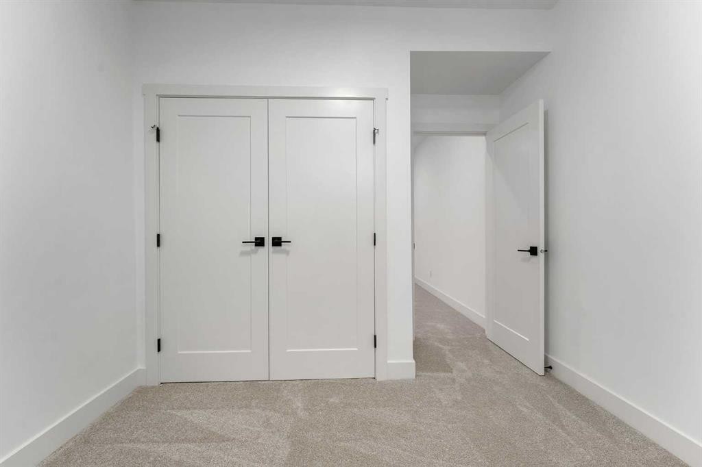 39 Heritage Ridge, Cochrane, AB - Indoor Photo Showing Other Room