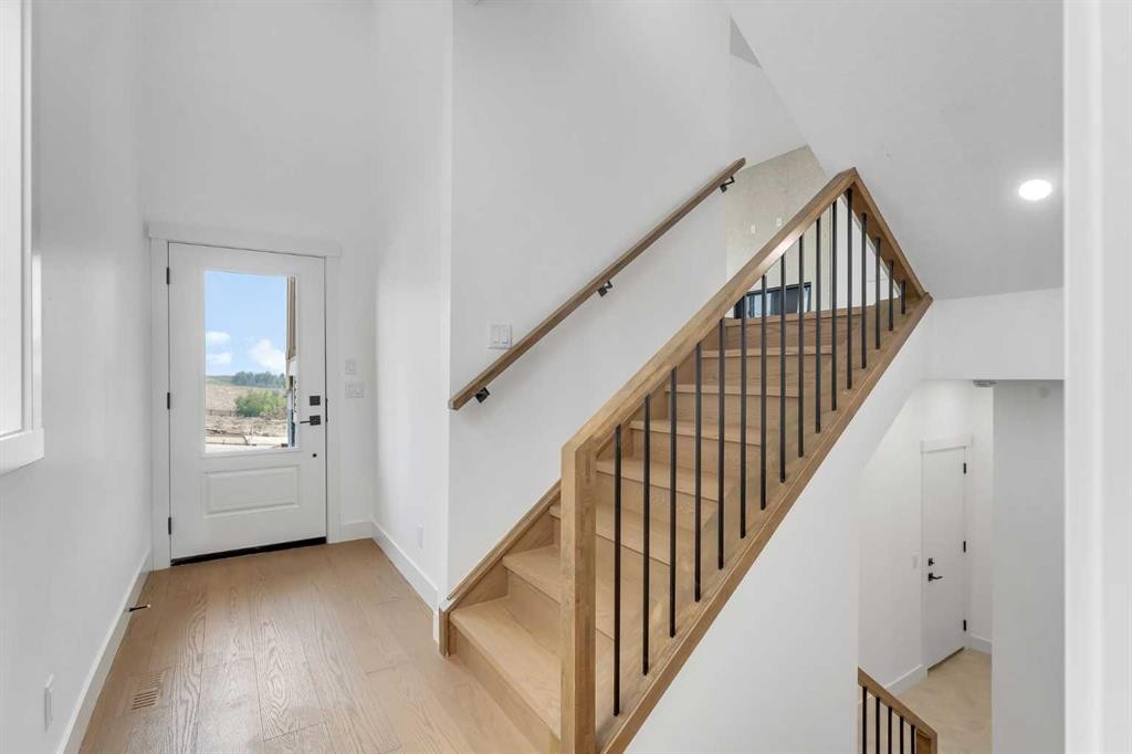 39 Heritage Ridge, Cochrane, AB - Indoor Photo Showing Other Room