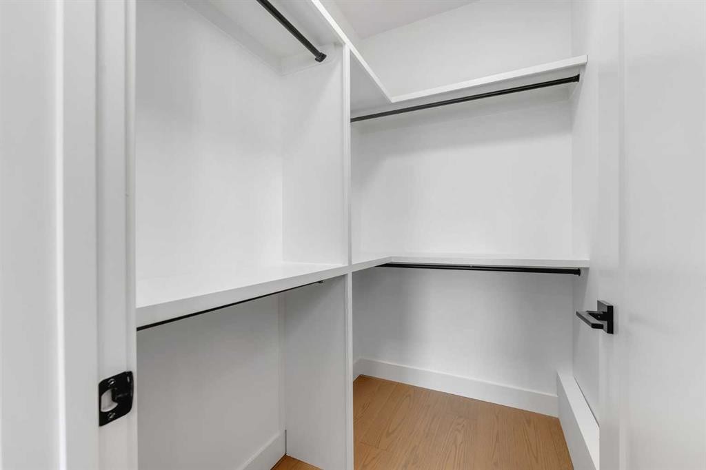 39 Heritage Ridge, Cochrane, AB - Indoor With Storage