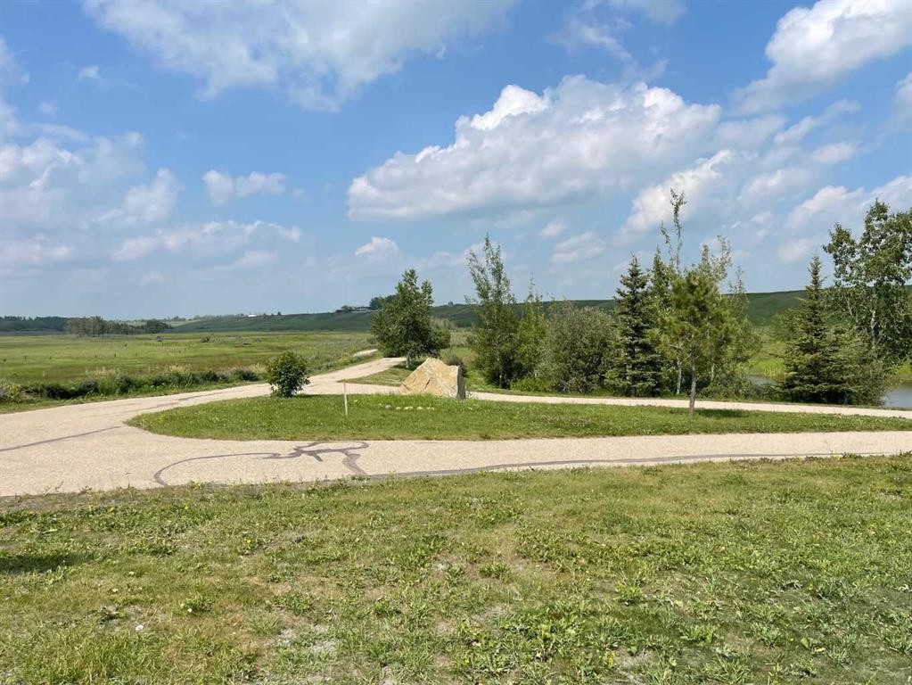11 Valarosa Green, Didsbury, AB