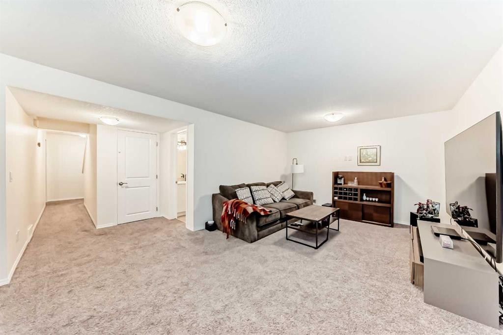 169 Aspenshire Drive Sw, Calgary, AB - Indoor