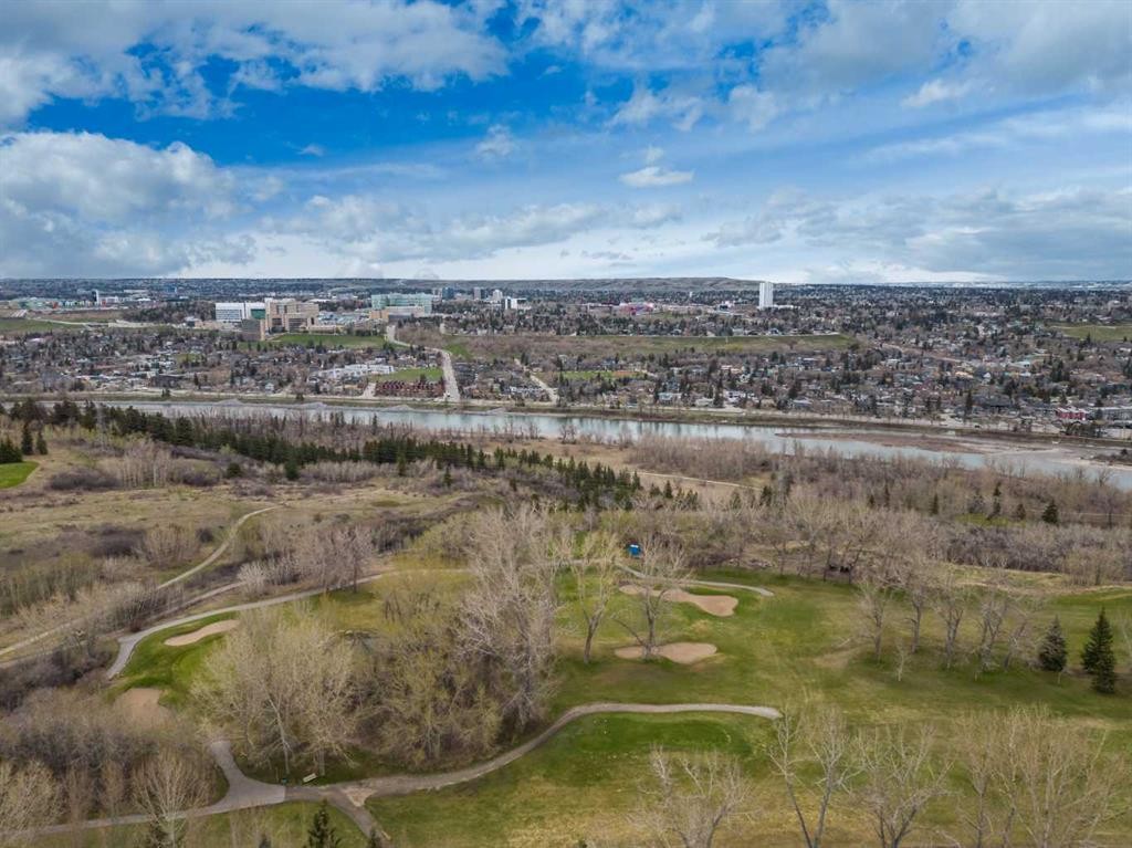 5208-14 Hemlock Crescent Sw, Calgary, AB - Outdoor With View