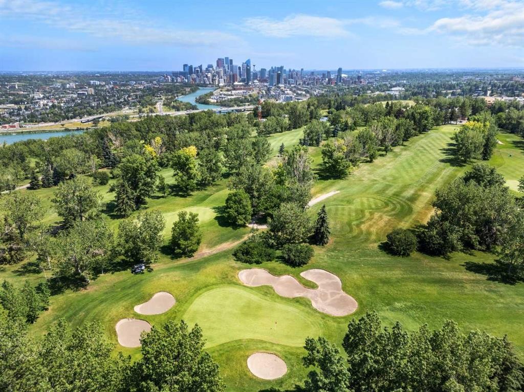 5208-14 Hemlock Crescent Sw, Calgary, AB - Outdoor With View