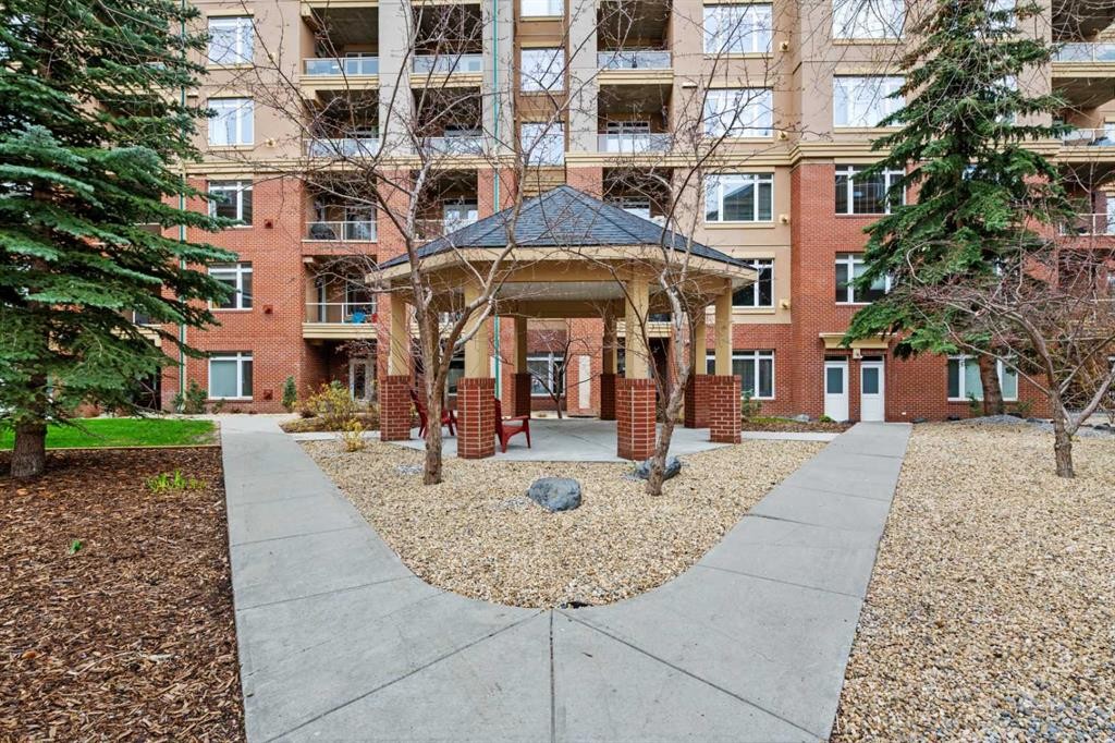 5208-14 Hemlock Crescent Sw, Calgary, AB - Outdoor With Balcony With Facade