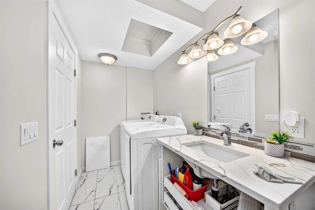 6016 18 Avenue Ne, Calgary, AB - Indoor