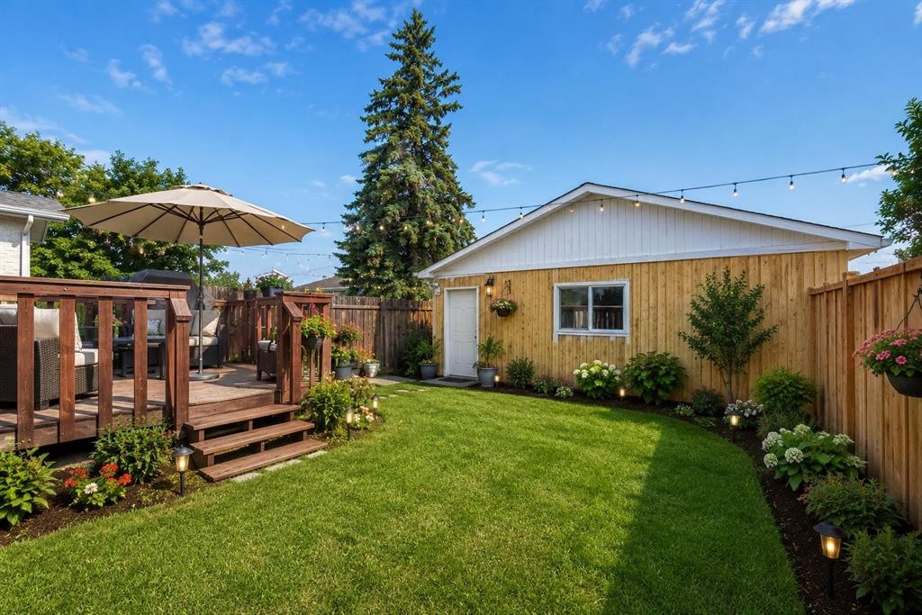 6016 18 Avenue Ne, Calgary, AB - Outdoor