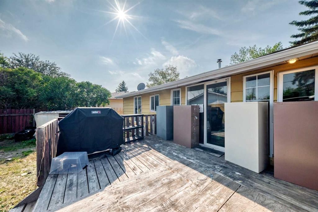 6016 18 Avenue Ne, Calgary, AB - Outdoor With Deck Patio Veranda With Exterior