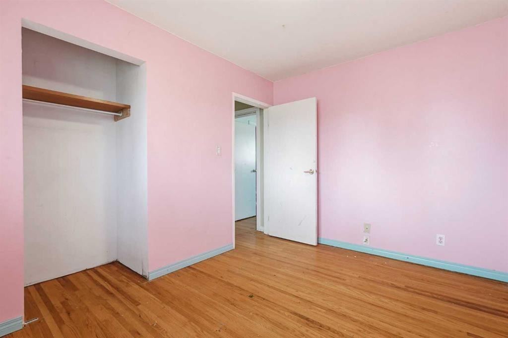 9032 Fairmount Drive Se, Calgary, AB - Indoor Photo Showing Other Room