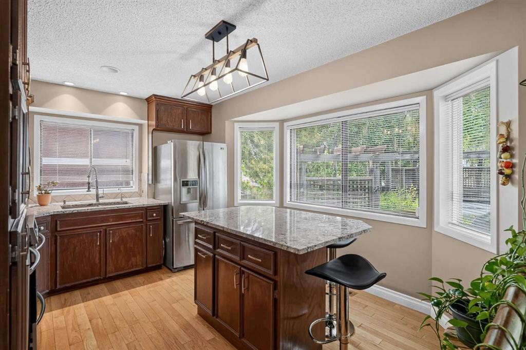 80 Hawkhill Way Nw, Calgary, AB - Indoor Photo Showing Kitchen With Stainless Steel Kitchen