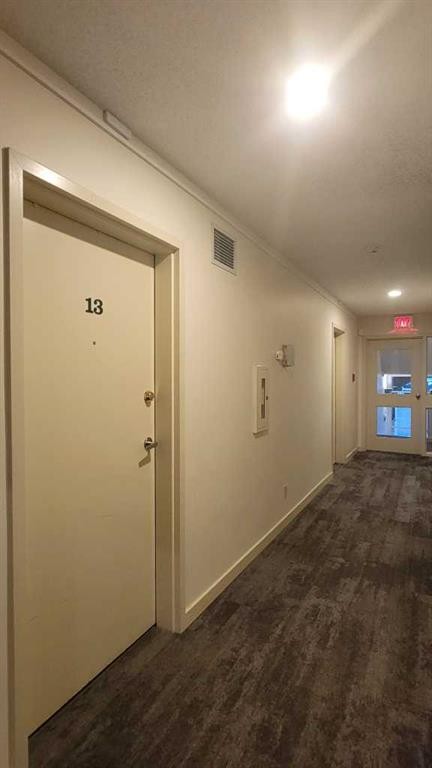 13-2000 Edenwold Heights Nw, Calgary, AB - Indoor Photo Showing Other Room