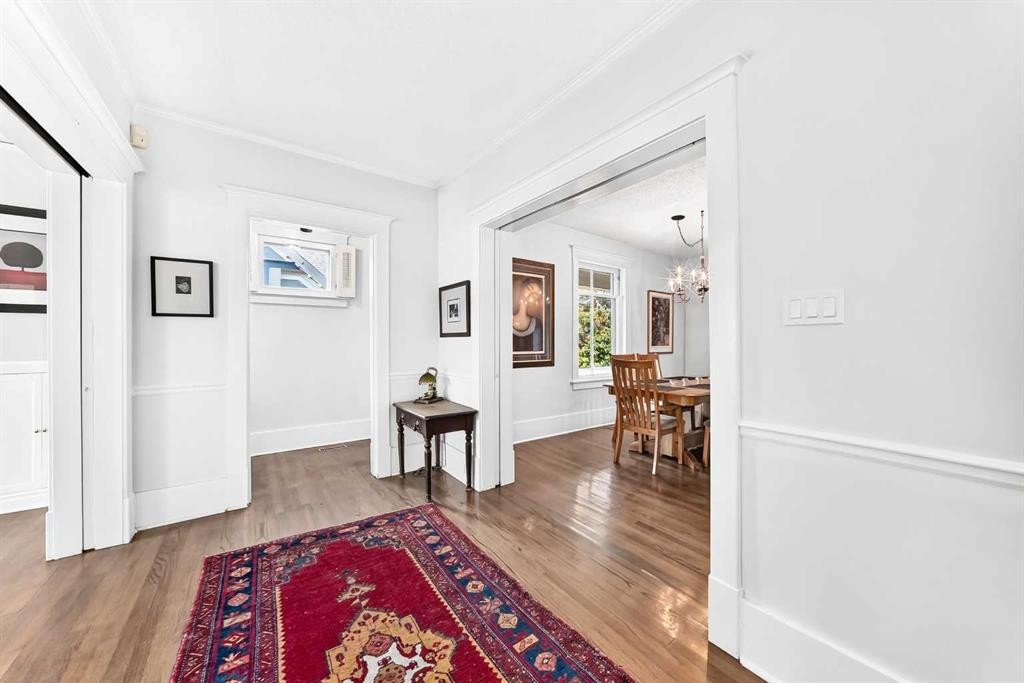 1925 10 Street Sw, Calgary, AB - Indoor Photo Showing Other Room