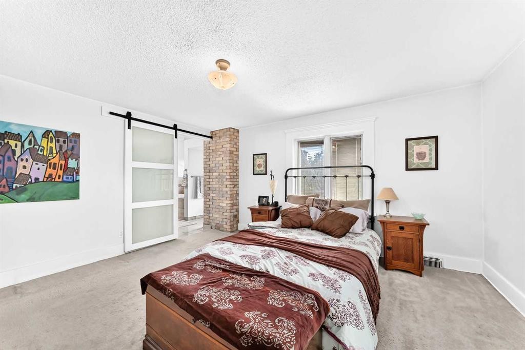 1925 10 Street Sw, Calgary, AB - Indoor Photo Showing Bedroom