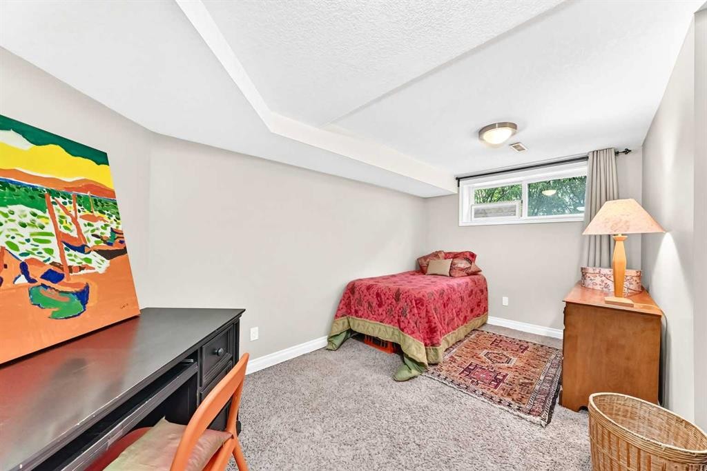 1925 10 Street Sw, Calgary, AB - Indoor