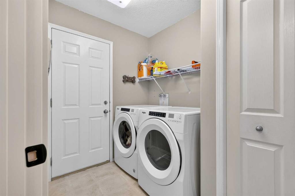 261 Panamount Hill Nw, Calgary, AB - Indoor Photo Showing Laundry Room