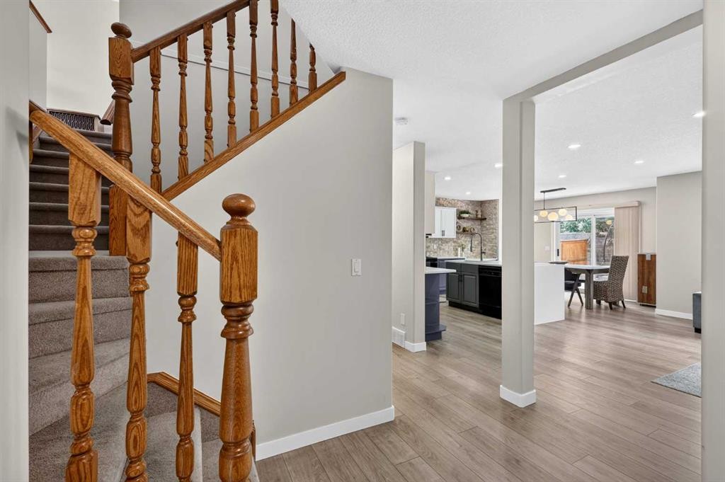 261 Panamount Hill Nw, Calgary, AB - Indoor Photo Showing Other Room