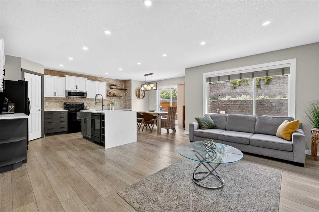 261 Panamount Hill Nw, Calgary, AB - Indoor