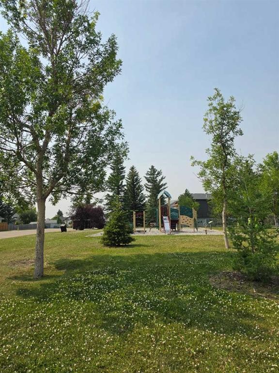 335 Covington Bay Ne, Calgary, AB - Outdoor