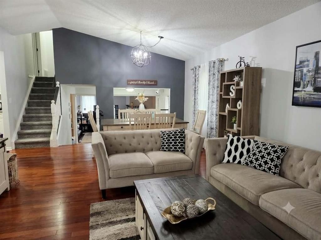 335 Covington Bay Ne, Calgary, AB - Indoor Photo Showing Living Room