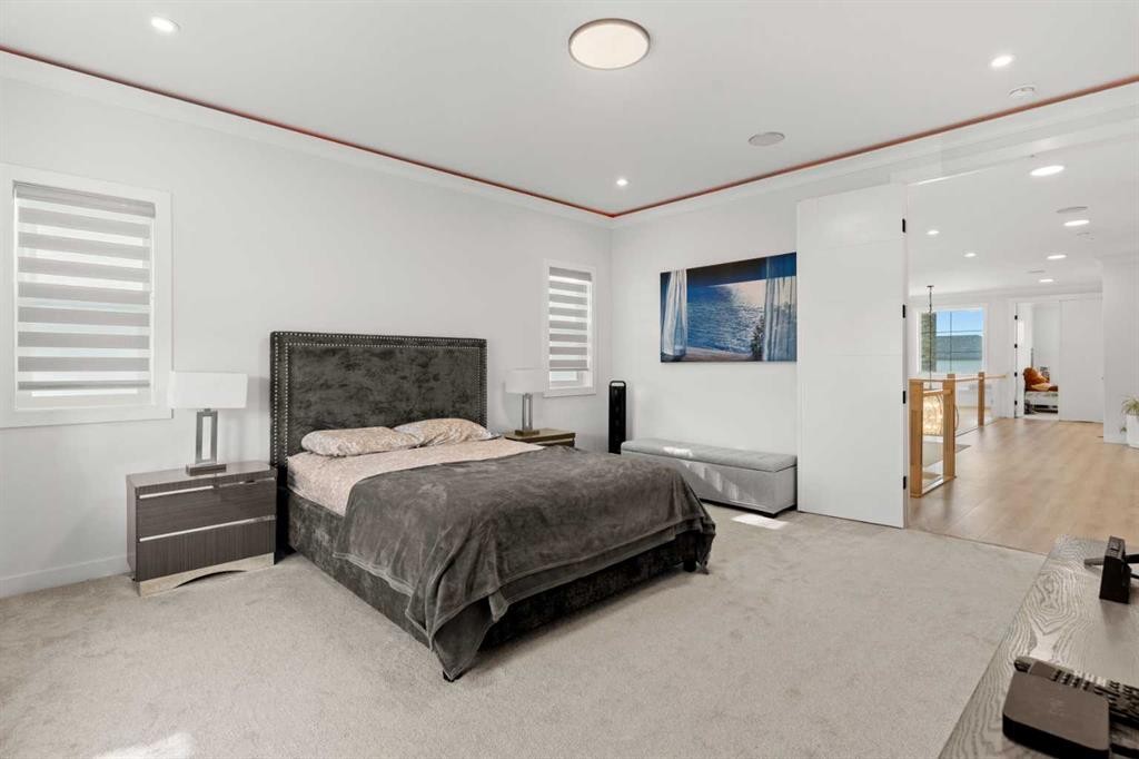 4524 87 Avenue Ne, Calgary, AB - Indoor Photo Showing Bedroom