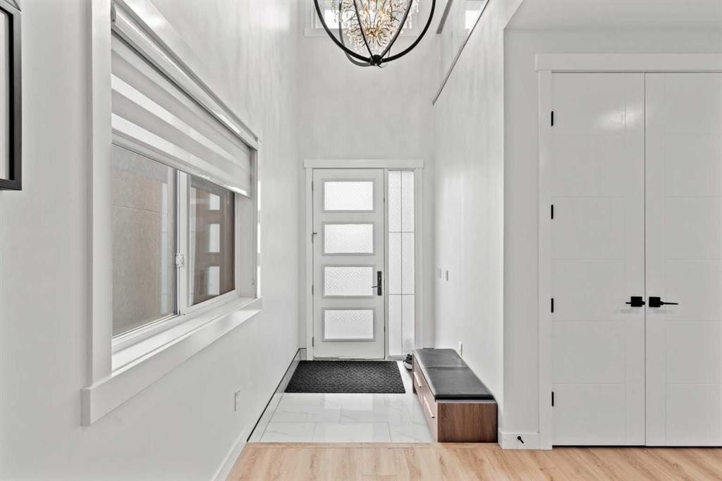 4524 87 Avenue Ne, Calgary, AB - Indoor Photo Showing Other Room