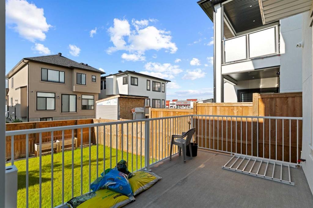 4524 87 Avenue Ne, Calgary, AB - Outdoor With Exterior