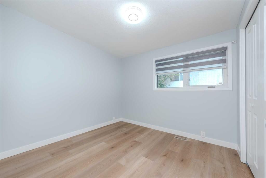 5655 Dalhousie Drive Nw, Calgary, AB - Indoor Photo Showing Other Room